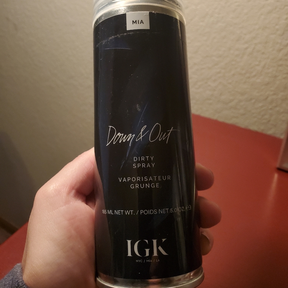 IGK Down & Out dirty spray
